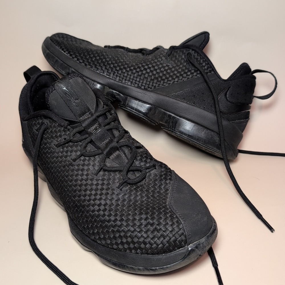 Nike LeBron 14 XIV 878636-002 Triple Black Dark Grey Men's Sz 12 US Sneaker